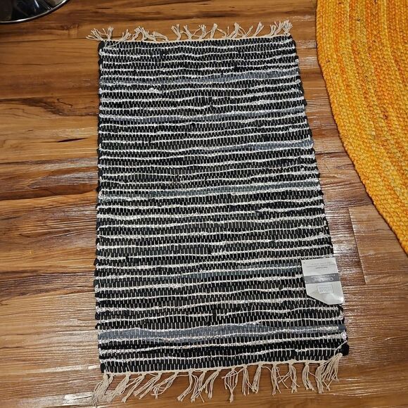 Metalic Silver Black and Gray Mat see measurements - Picture 4 of 6